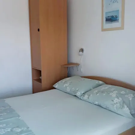 With Parking Space Maslinica, Solta - 5184 شقة