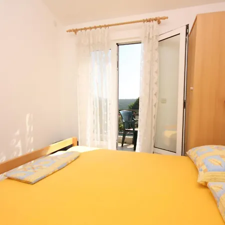 With Parking Space Maslinica, Solta - 5184 شقة Grohote
